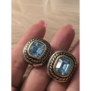 G46 - Blue Stone Vintage Clip Earrings